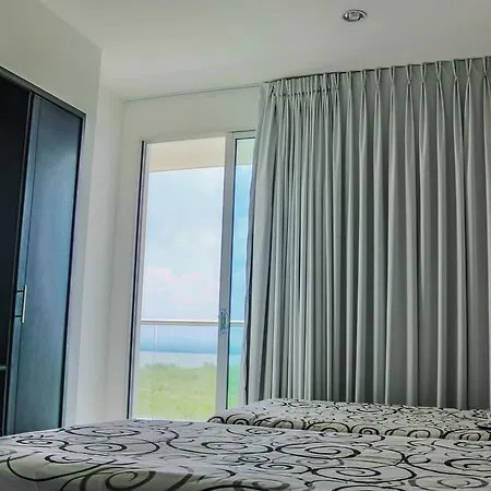 Oceanfront Terrazino Ii Morros Area Beachfront